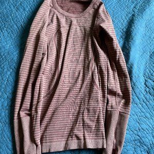 lululemon long sleever shirt striped